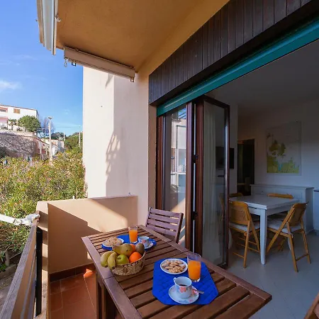 Pgs Immobiliare Srls - Cala Maiore 1 Trilocale Con Terrazza E Piscina Condominiale Апартаменты