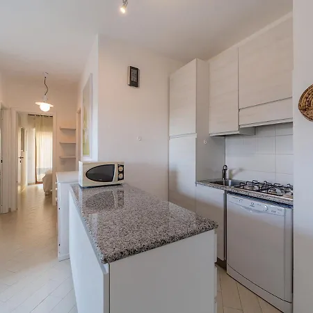 Апартаменты Laureliving Holiday Home Cala Maiore 01