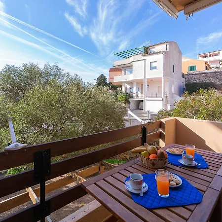 Pgs Immobiliare Srls - Cala Maiore 1 Trilocale Con Terrazza E Piscina Condominiale