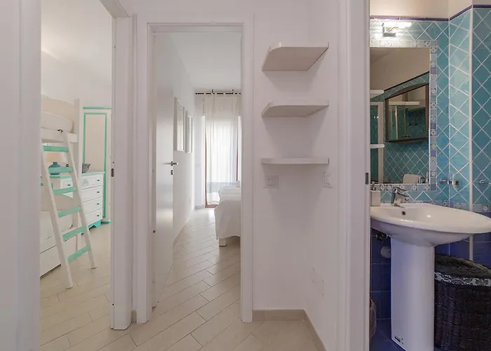 Апартаменты Laureliving Holiday Home Cala Maiore 01