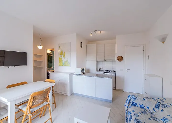 Laureliving Holiday Home Cala Maiore 01 * Ла-Маддалена